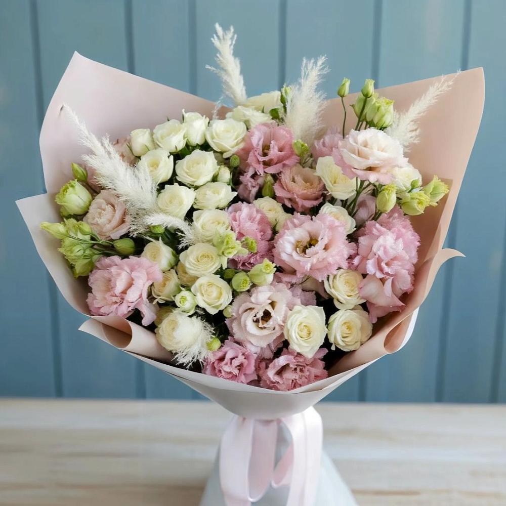 Букет цветов из: Альстромерии и Розы в Ассоколае