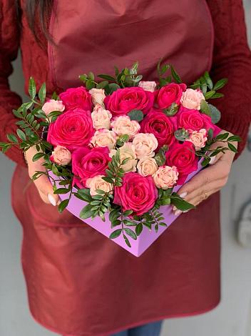 Цветочная композиция из Розы в коробке в Ассоколае