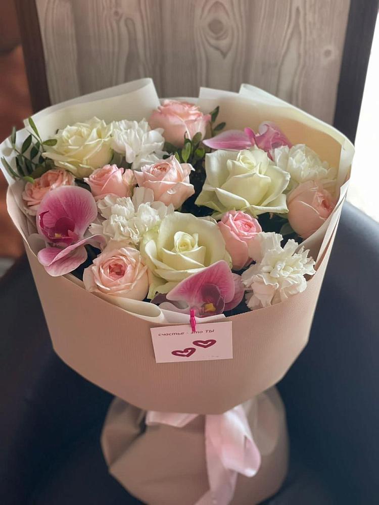 Букет цветов из: Орхидеи, Розы и Гвоздики в Ассоколае