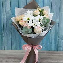 Букет цветов из:  Хризантемы и Розы в Ассоколае