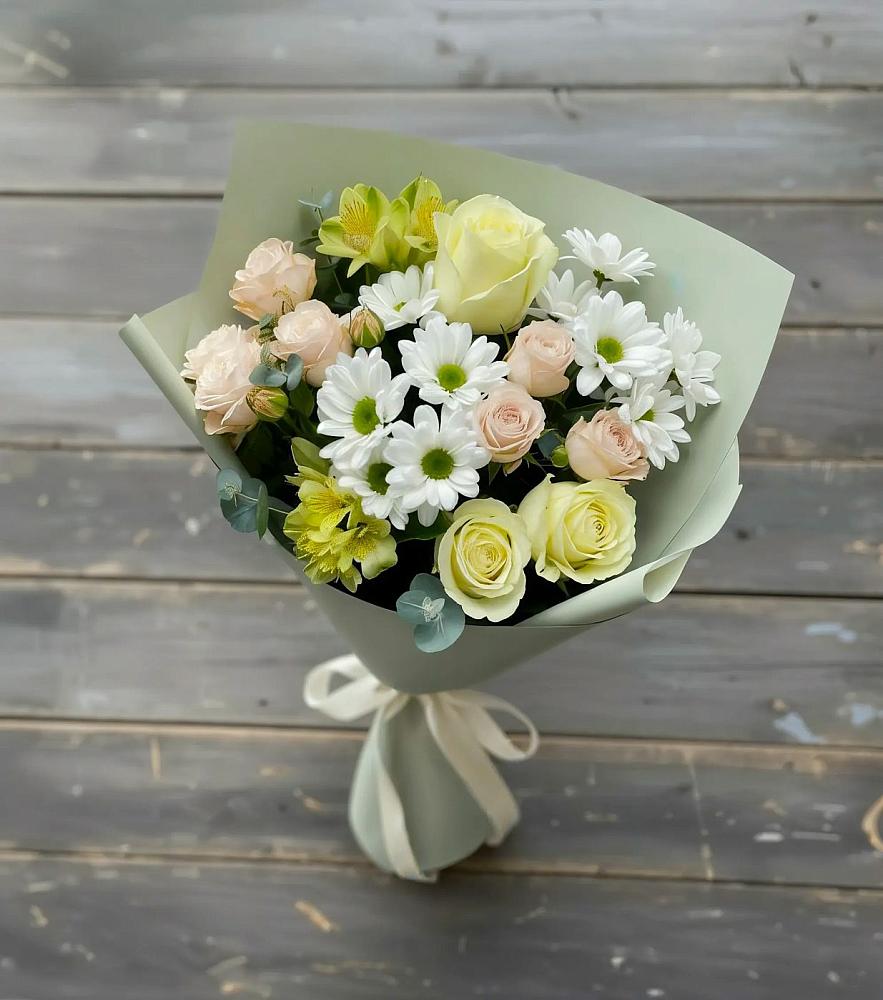 Букет цветов из: Альстромерии, Розы и Хризантемы в Ассоколае