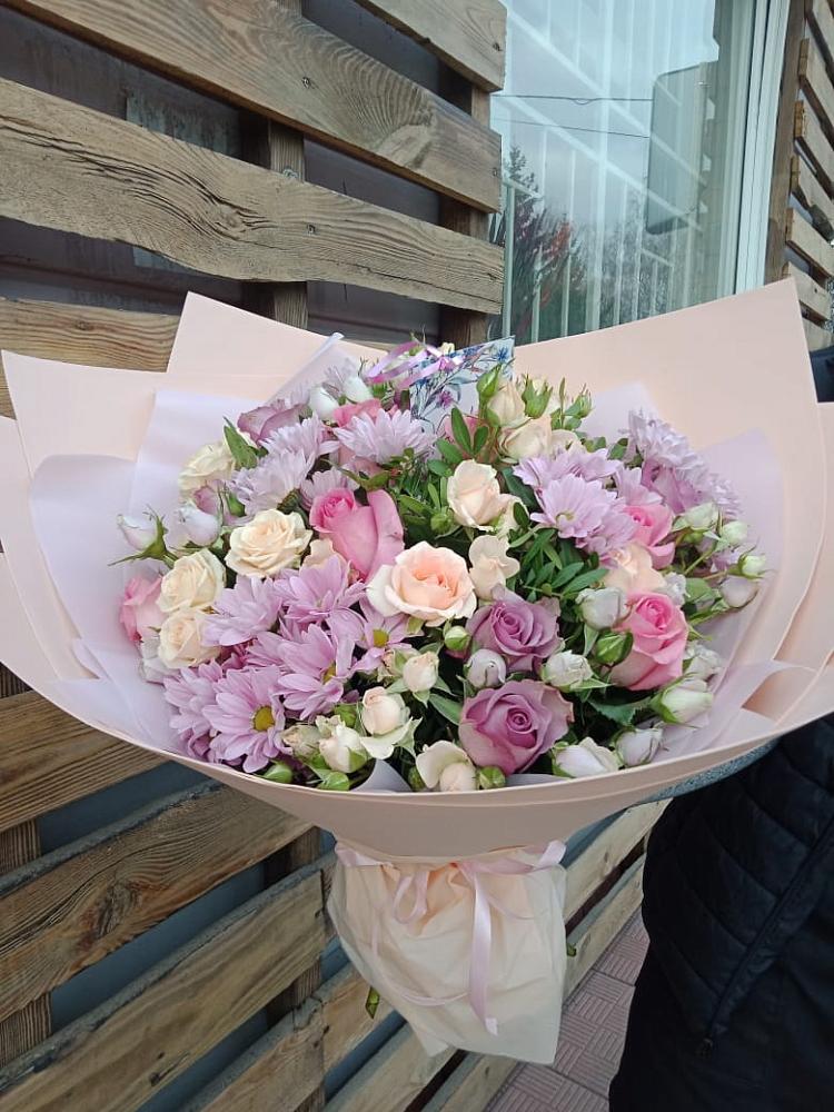 Букет цветов из: Розы и Хризантемы в Ассоколае