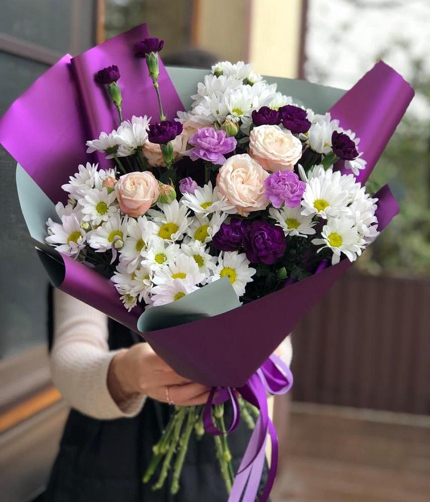 Букет цветов из: Хризантемы, Гвоздики и Розы в Ассоколае