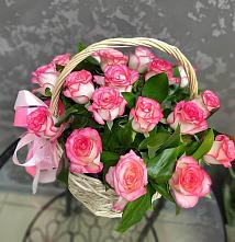 Цветочная композиция из Розы в корзине в Ассоколае