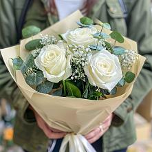 Букет цветов из:  Розы в Ассоколае