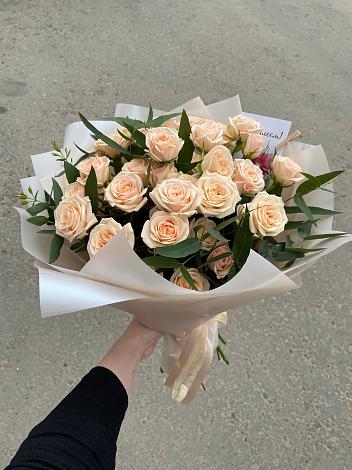 Букет Кремовые розы Латте в Ассоколае