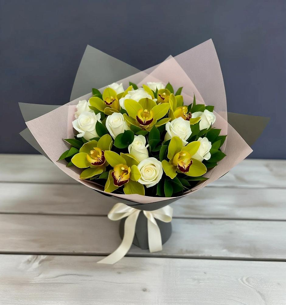 Букет цветов из: Орхидеи и Розы в Ассоколае