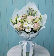 Букет цветов из:  Розы и Лизиантусы в Ассоколае