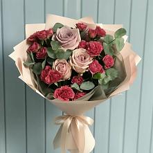 Букет цветов из:  Гвоздики и Розы в Ассоколае